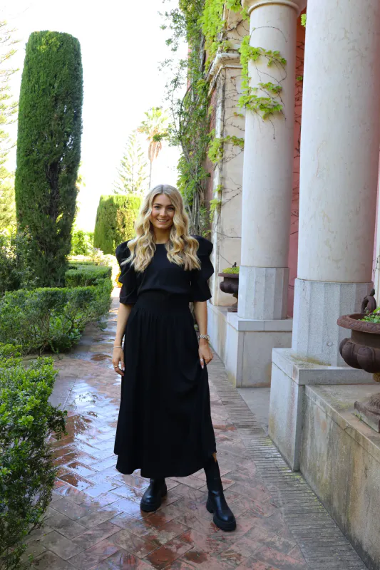 Fredde black skirt